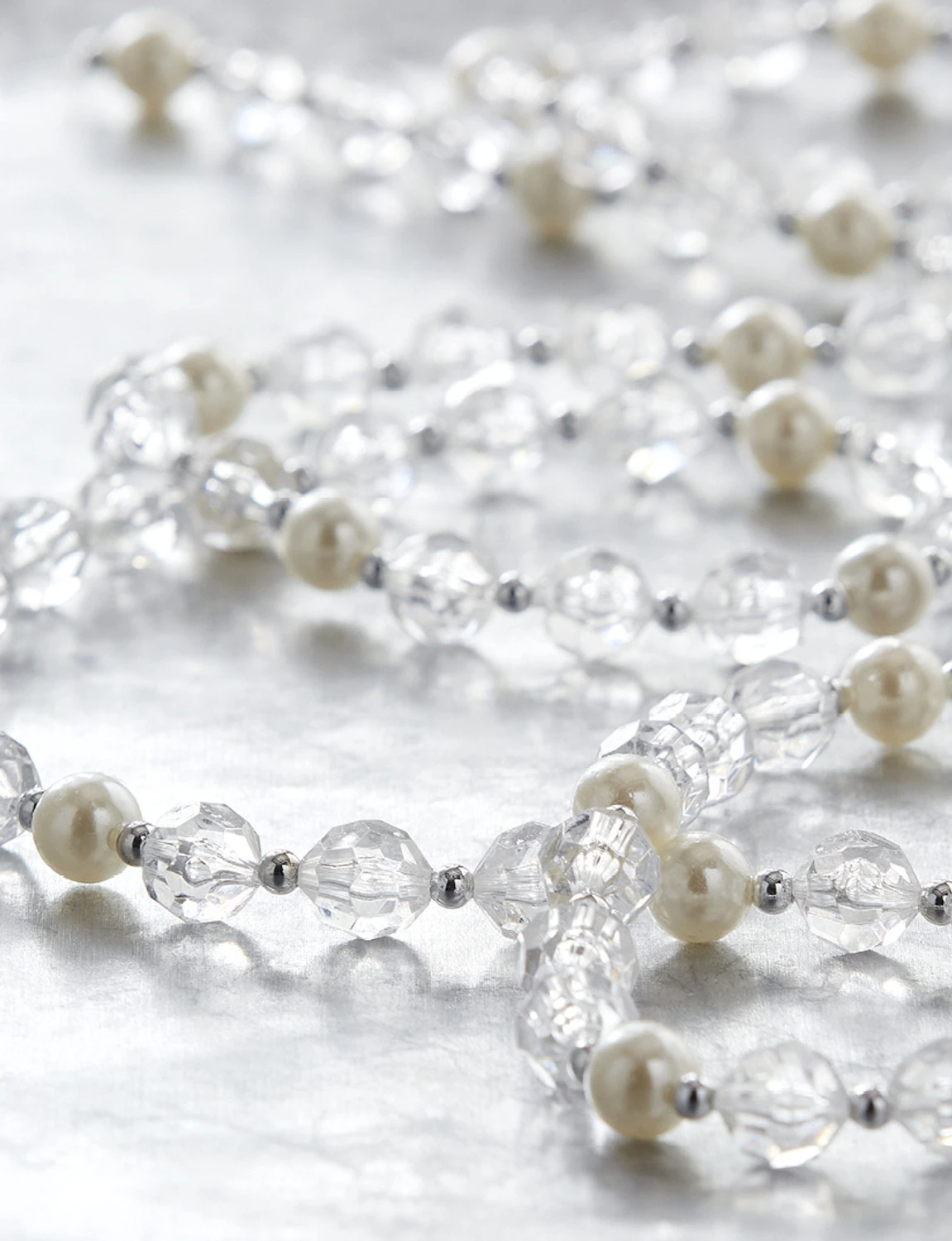 Raz 6' Crystal and Pearl Christmas Tree Garland G4216330 Raz 6' Crystal And Pearl Christmas Tree Garland G4216330 -The Jolly Christmas Shop G4216330 61472.1651005192