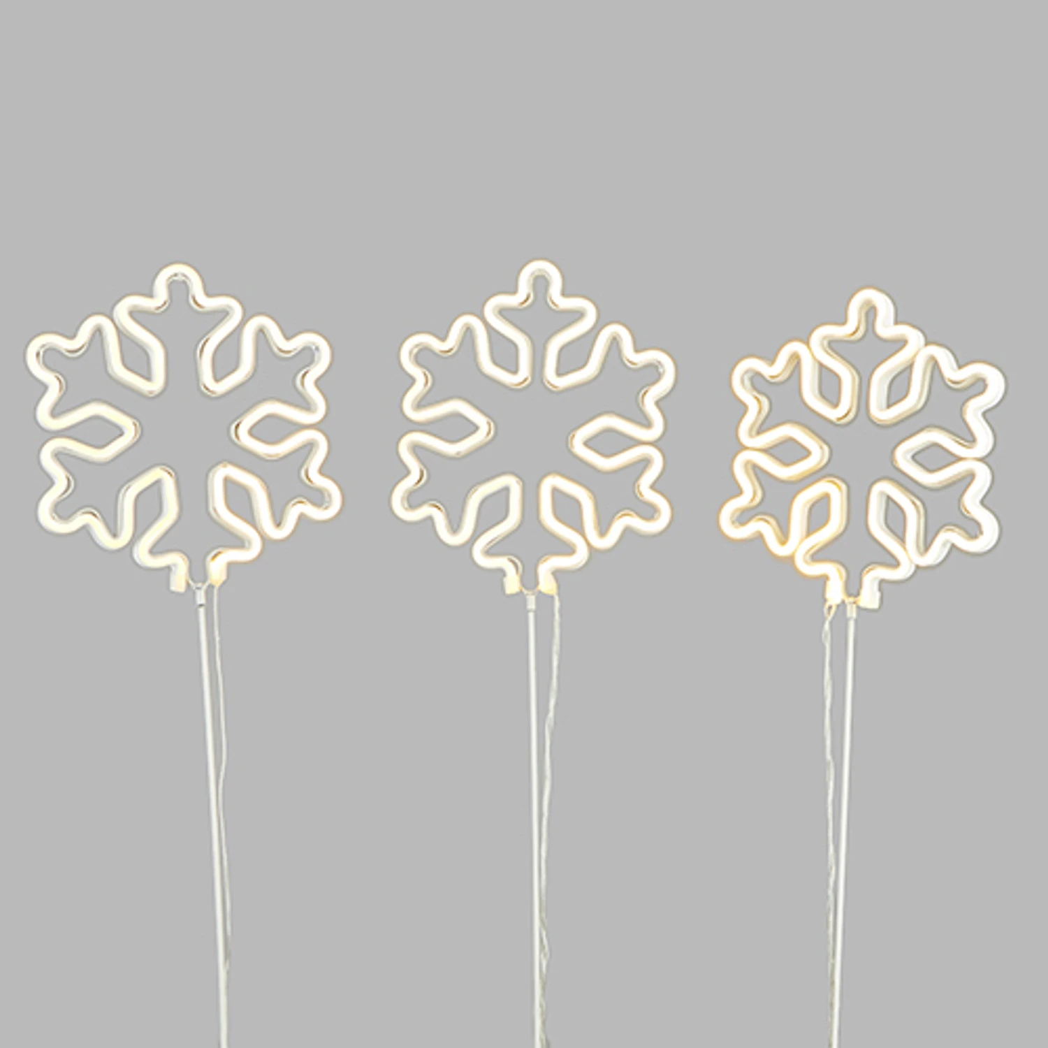 Raz 24.5" Box of 3 Lighted Snowflake Stakes Christmas Decor L4240608 Raz 24.5" Box Of 3 Lighted Snowflake Stakes Christmas Decor L4240608 -The Jolly Christmas Shop L4240608 94136.1651085785