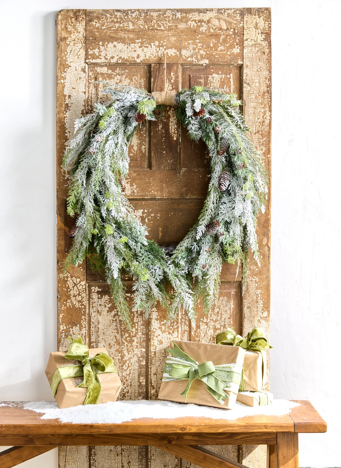 Raz 36" Flocked Oval Cedar and Pinecone Christmas Wreath W4309881 Raz 36" Flocked Oval Cedar And Pinecone Christmas Wreath W4309881 -The Jolly Christmas Shop W4309881 89231.1686678888