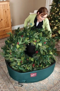 Treekeeper 36" Foam Lined Wreath Keeper With Removable Handle TK-10112 3 Treekeeper 36" Foam Lined Wreath Keeper With Removable Handle TK-10112 -The Jolly Christmas Shop apil8chmj 75445.1646091862