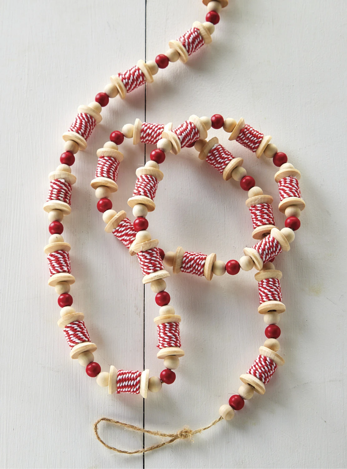 Raz 6' Red and White Spool Christmas Tree Garland G4116367 Raz 6' Red And White Spool Christmas Tree Garland G4116367 -The Jolly Christmas Shop apinn7bhu 02379.1646091891